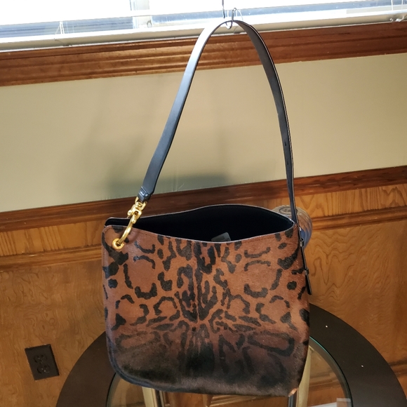 Salvatore Ferragamoanimal print shoulder bag - Picture 1 of 16